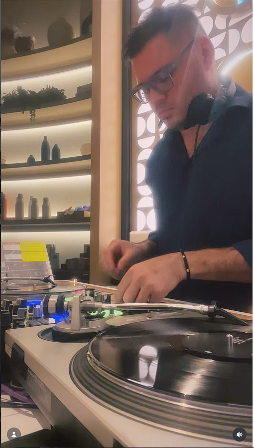 Show Vinyl - Elate — Pier Sixty-Six
